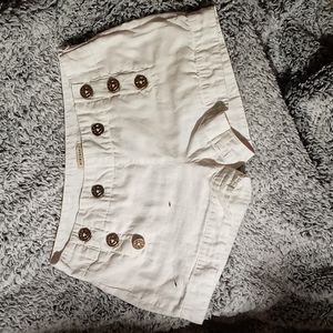 Nikibiki Shorts